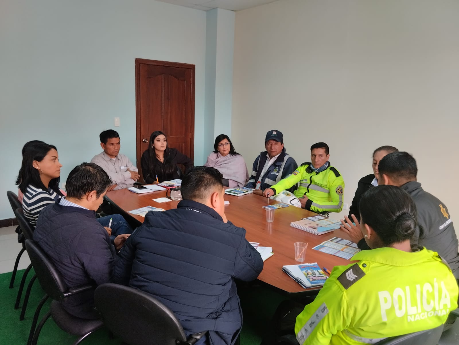 MESA DE TRABAJO DE SEGURIDAD